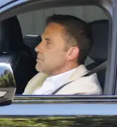 Ben Affleck ditches his beard for clean-shaven look
